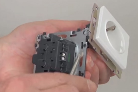 Выбираем розетки для дома