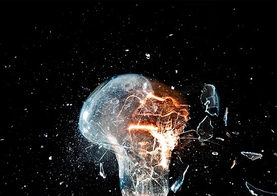 Несколько слов о том, почему происходит быстрое перегорание ламп накаливания