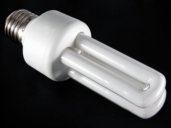 Компактный люминесцентный источник света