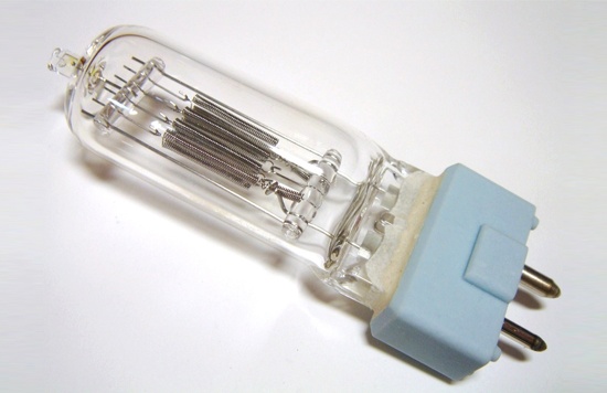 Галогенные источники освещения специального назначения под патрон штырькового типа GY9.5