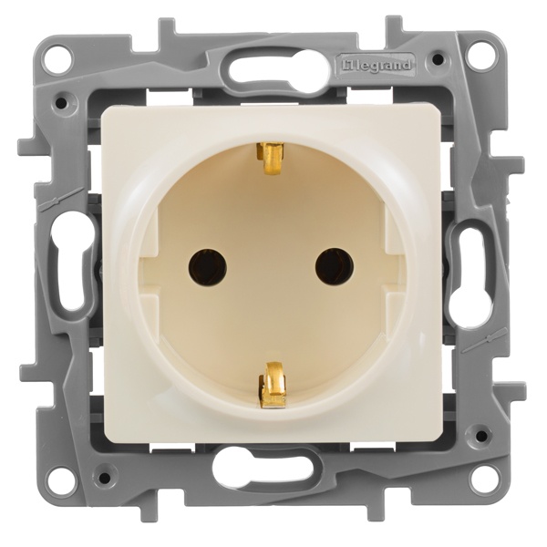 Розетка Legrand Etika с заземлением, винтовой зажим, слоновая кость (бежевый)