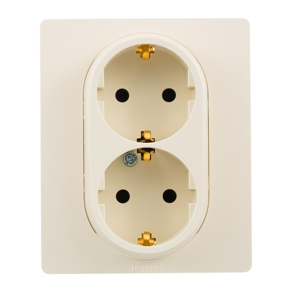 Розетка Legrand Etika двойная с заземлением, винтовой зажим, слоновая кость (бежевый)