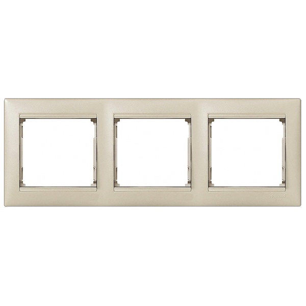 Рамка Legrand Valena 3 поста Жемчужный