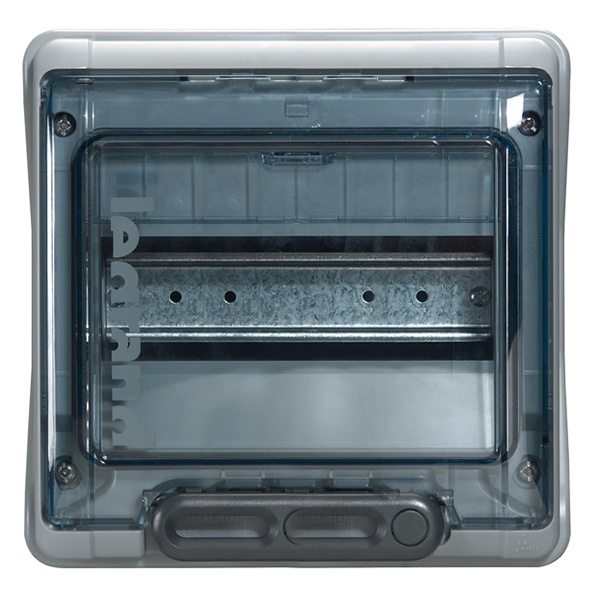 Щиток накладной Plexo на 8 модулей с шинами N+PE с прозрачной дверью IP65