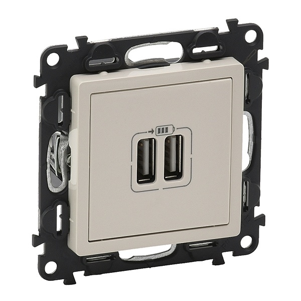 Зарядное устройство с двумя USB-разъемами тип А-А 2400мА с накладкой Legrand Life слоновая кость (бежевый)