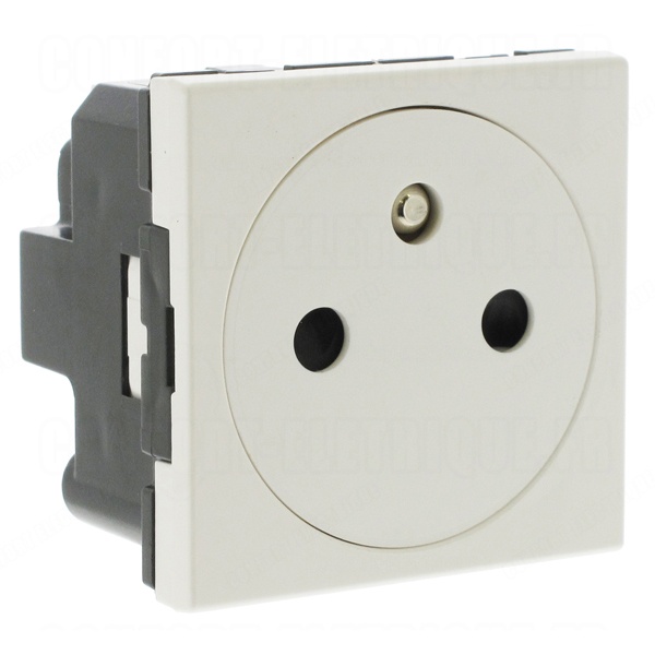 Розетка 2К+З с лицевой панелью заподлицо Legrand Mosaic б/зажимные антибак. 2 модуля белая