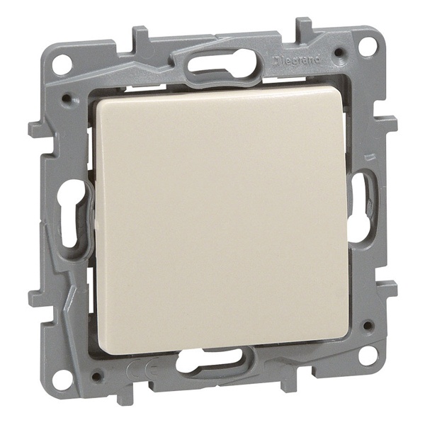 Переключатель IP44 Legrand Etika безвинтовые зажимы слоновая кость (бежевый)