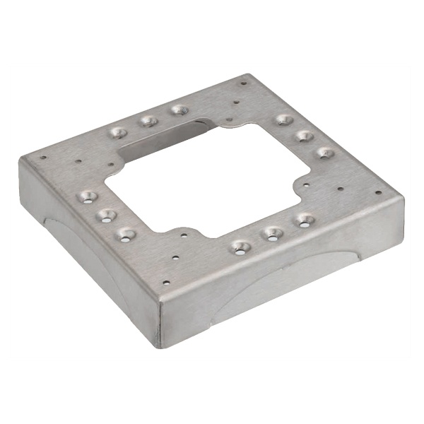 Цоколь Simon Connect для соединения напольного кабель-канала 85х18 с 4-мя перфорациями алюминий