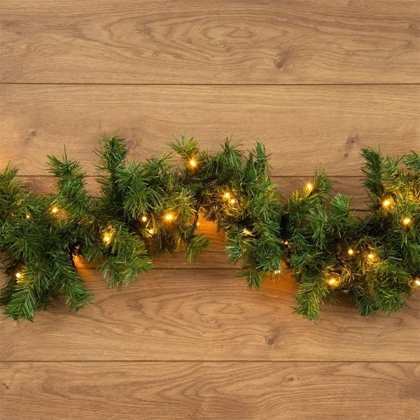 Еловый шлейф искуственный, Длина 270 см, диаметр 26 см, Теплое белое свечение