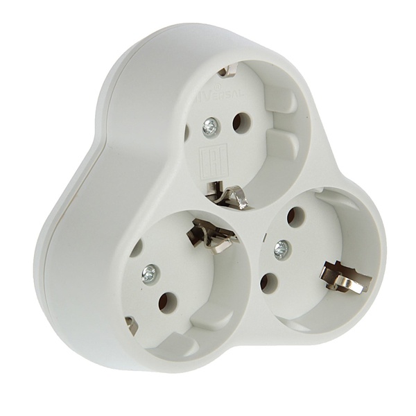 Тройник UNIVersal на 3 розетки с заземлением круглый 16А