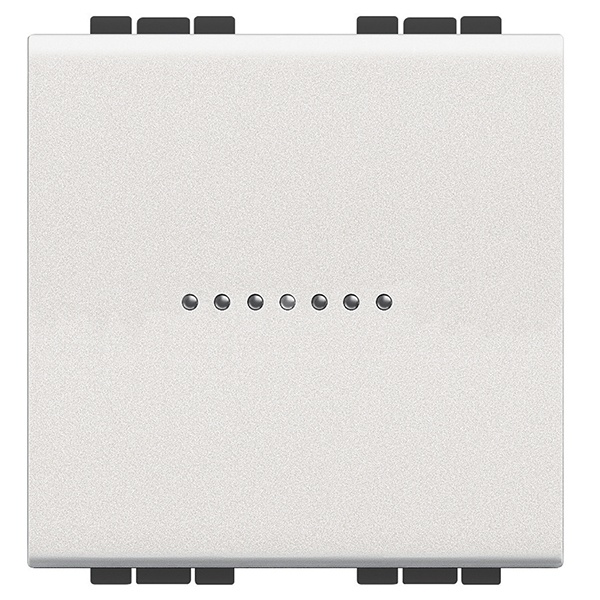 Кнопка аксиальная одноклавишная 10А 250В автоматические клеммы 2 модуля LivingLight Белый