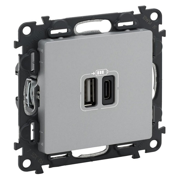 Зарядное устройство с двумя USB-разьемами тип А-С 3000мА с накладкой Legrand Life алюминий