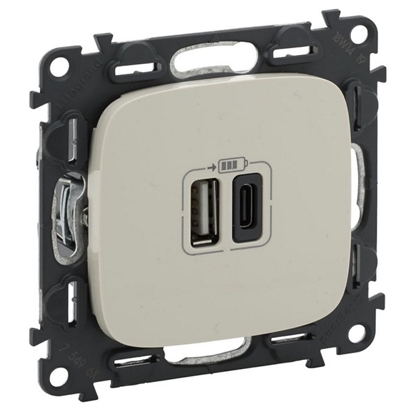 Зарядное устройство с двумя USB-разьемами тип А-С 3000мА с накладкой Legrand Allure слоновая кость (бежевый)