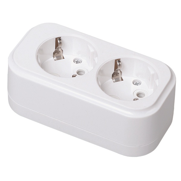 Колодка электрическая ИЭК Classic К02 на 2 розетки 16А с заземлением белая