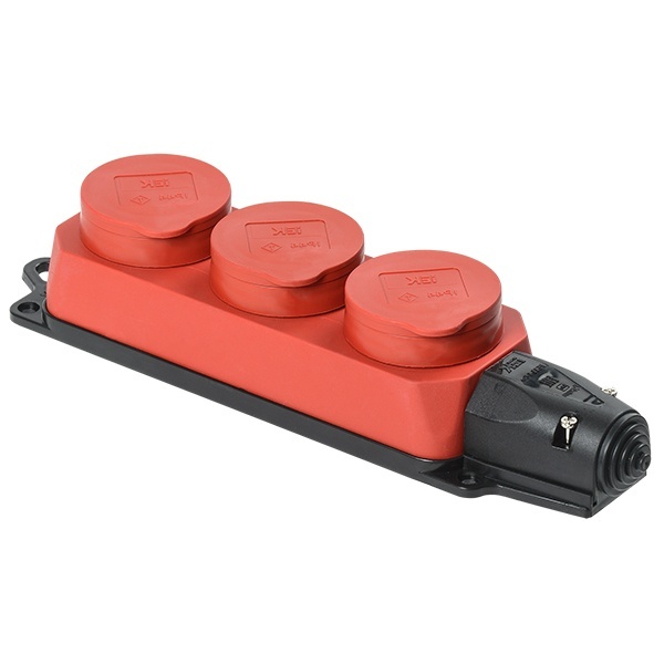 Розетка каучуковая тройная с крышками ИЭК Омега РБ33-1-0м 3х2P+E 16А каучук IP44 красная