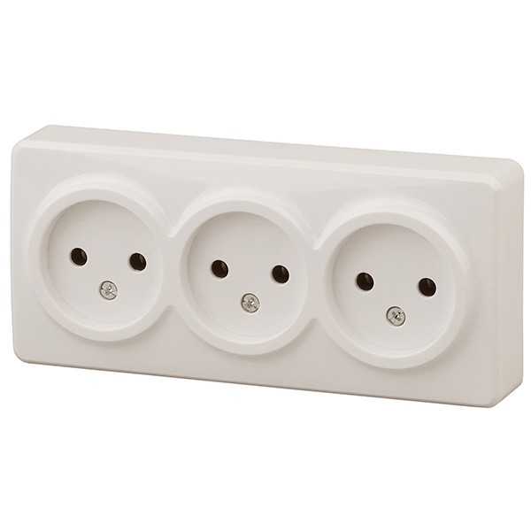 Накладная розетка ЭРА Эксперт 3х2P 16A-250В IP20 слоновая кость 11-2207-02 (бежевый)