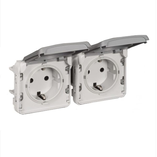 Механизм двойной горизонтальной розетки с заземлением 2х2П+3 Legrand Plexo IP55, серый