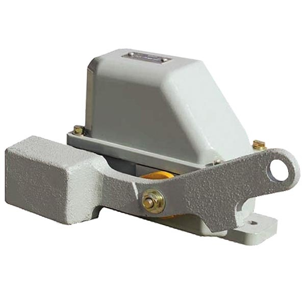 Концевой выключатель TDM КУ-703 У1 фиксация в крайних положениях 10А 380В IP44