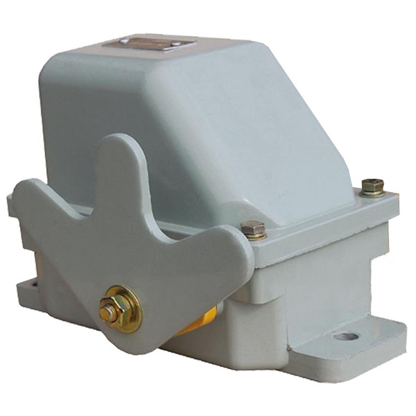 Концевой выключатель TDM КУ-704 У1 фиксация в каждом положении 10А 380В IP44