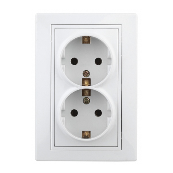 Розетка Intro 2х2P+E Schuko со шторками 16А 250В IP20 Plano, белый 1-208-01