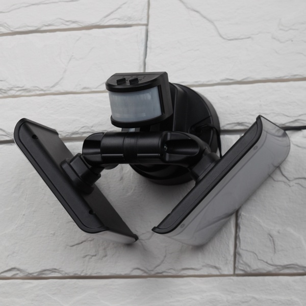 Светильник фасадный ЭРА с двумя световыми панелями c выносной солнечной батареей, 2х50 LED, 600lm ER