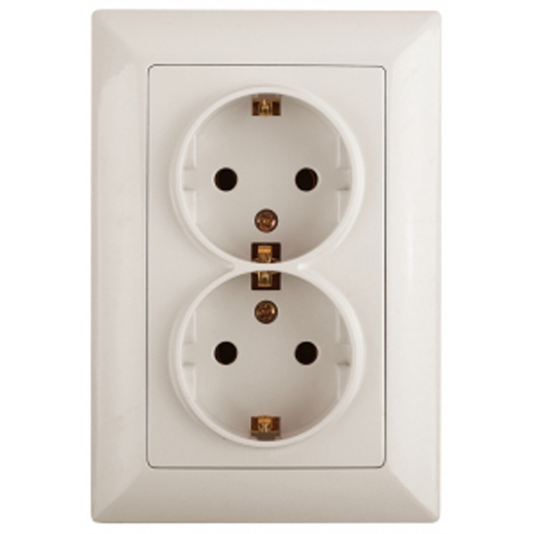 Розетка Intro 2х2Р+Е Schuko 16А-250В Solo, слоновая кость 4-205-02 (бежевый)