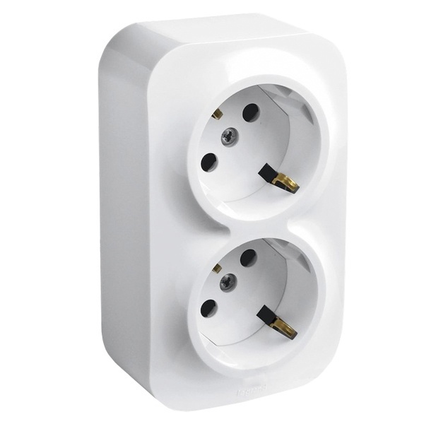 Накладная розетка двойная Legrand Quteo с заземлением белая
