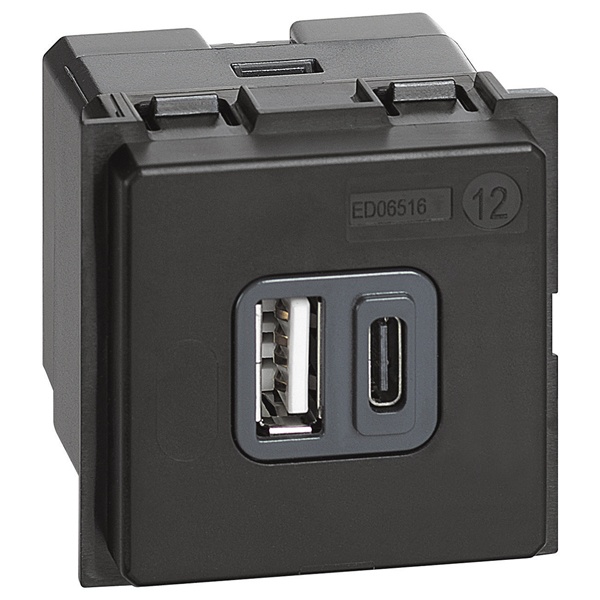 Зарядное устройство USB Стандарт А-С 3000мА 2 модуля механизм BTicino Living Now