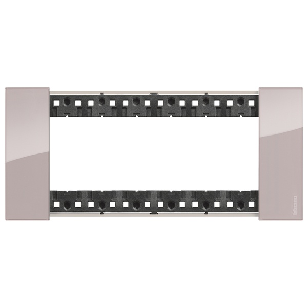 Рамка 6 модуля пластик BTicino Living Now цвет Аура