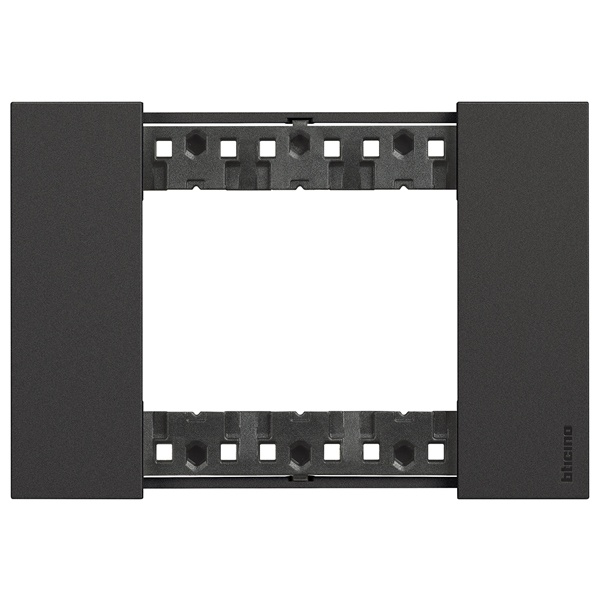 Рамка 3 модуля пластик BTicino Living Now черный