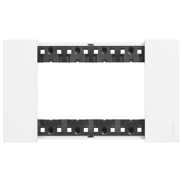 Рамка 4 модуля пластик BTicino Living Now белый