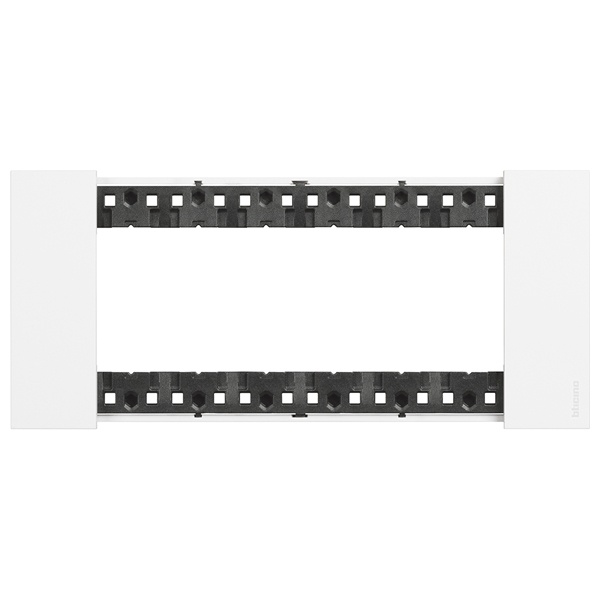 Рамка 6 модуля пластик BTicino Living Now белый