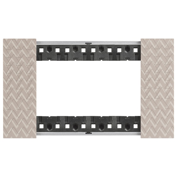 Рамка 4 модуля пластик BTicino Living Now цвет Оптик