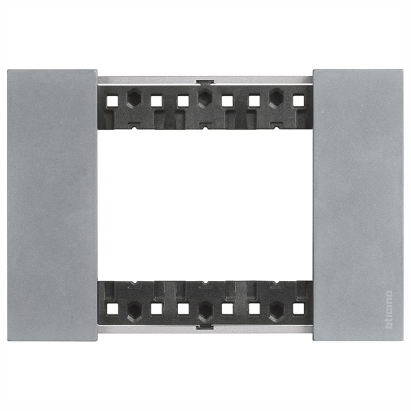 Рамка 3 модуля металл zamak BTicino Living Now цвет Луна