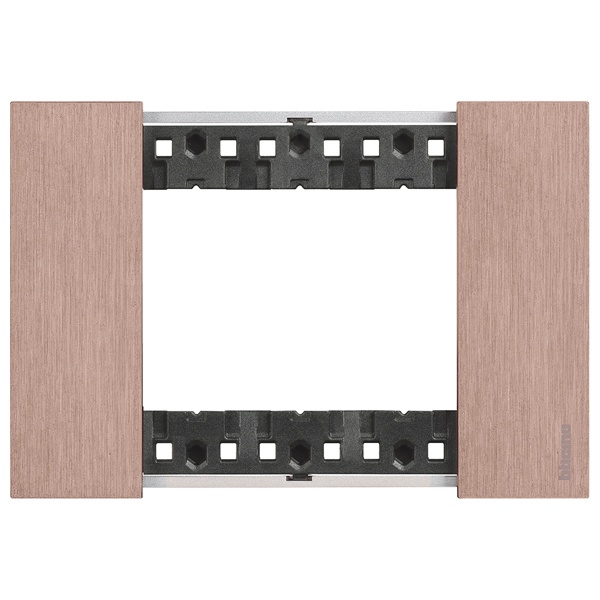 Рамка 3 модуля металл zamak BTicino Living Now цвет Медь