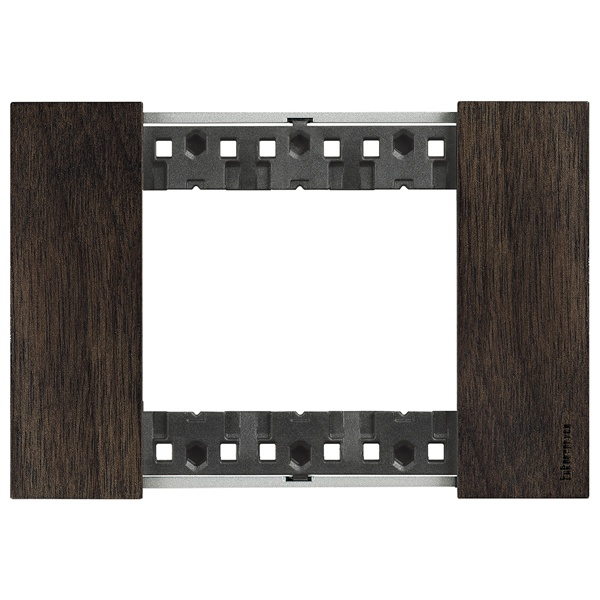 Рамка 3 модуля дерево BTicino Living Now цвет Орех