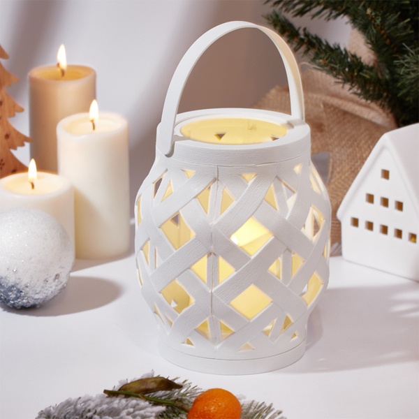 Декоративный фонарь со свечкой, плетеный корпус, белый, размер 14х14х16,5 см, цвет теплый белый