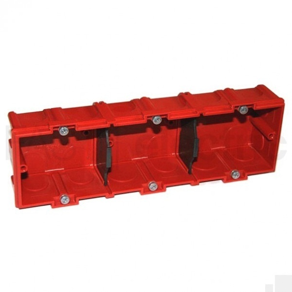 Коробка монтажная Batibox Legrand 3 поста 71х216х40 для кирпичных стен [уп. 5шт]