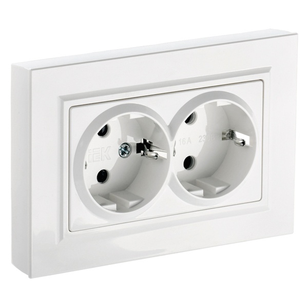Розетка ИЭК BRITE 2х2P+E двойная Schuko 16А белый в сборе (РС12-3-БрБ)