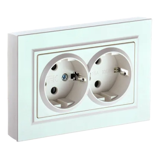 Розетка ИЭК BRITE 2х2P+E Schuko со шторками двойная 16А жемчуг в сборе (РСш12-3-БрЖ)