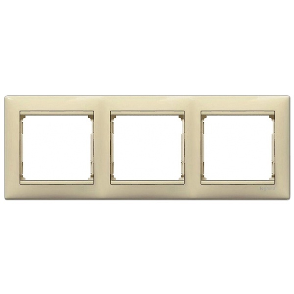 Рамка Legrand Valena 3 поста слоновая кость (774353 в индивидуальной упаковке) (бежевый)
