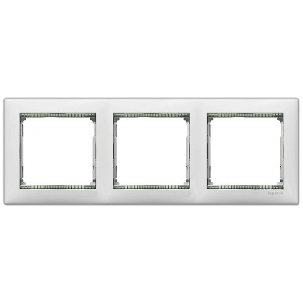 Рамка Legrand Valena 3 поста белый/кристалл (774463 в индивидуальной упаковке)