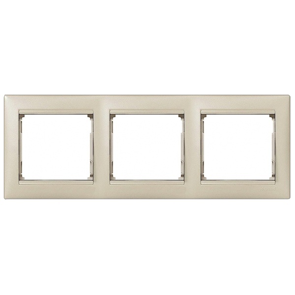 Рамка Legrand Valena 3 поста Жемчужный (770473 в индивидуальной упаковке)