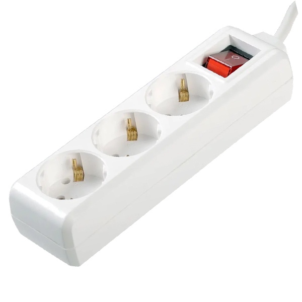 Удлинитель ИЭК У03К 3х2P+PE с выключателем 1,5м 3х1мм2 16А/250В белый