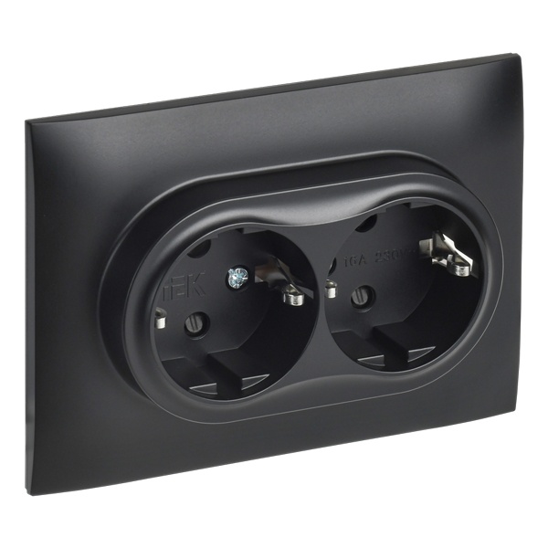 Розетка 2-я с заземлением в сборе ИЭК SKANDY SK-R07Bl 16А шторки черный