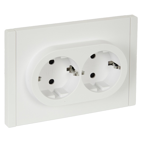 Розетка 2-я с заземлением в сборе ИЭК FORTE&PIANO FP223 16А шторки автозажим белый