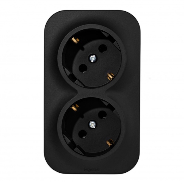 Накладная розетка двойная Legrand Quteo с заземлением чёрный матовый