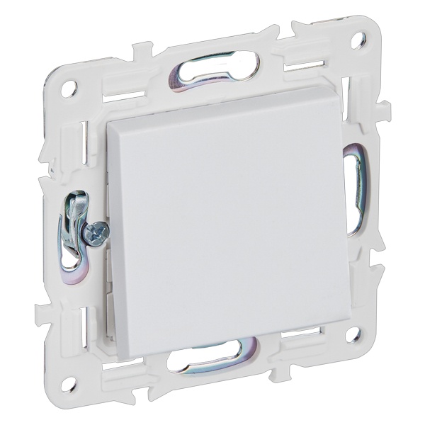 Переключатель перекрестный одноклавишный ИЭК SKANDY SK-V03W 10А арктический белый