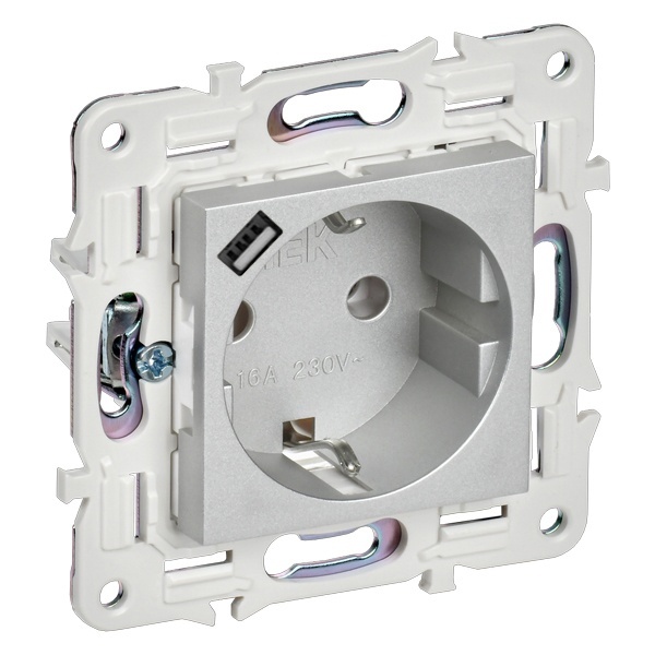 Розетка с зарядкой 2Р+Е со шторками ИЭК SKANDY SK-R17S 16А с USB С 18Вт серебряный