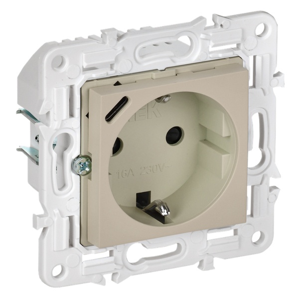 Розетка с зарядкой 2Р+Е со шторками ИЭК SKANDY SK-R17B 16А с USB С 18Вт бежевый